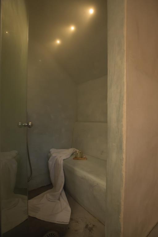 Love Nest With Hot Tub, Hammam & Outdoor Cinema Akrotírion Exteriér fotografie